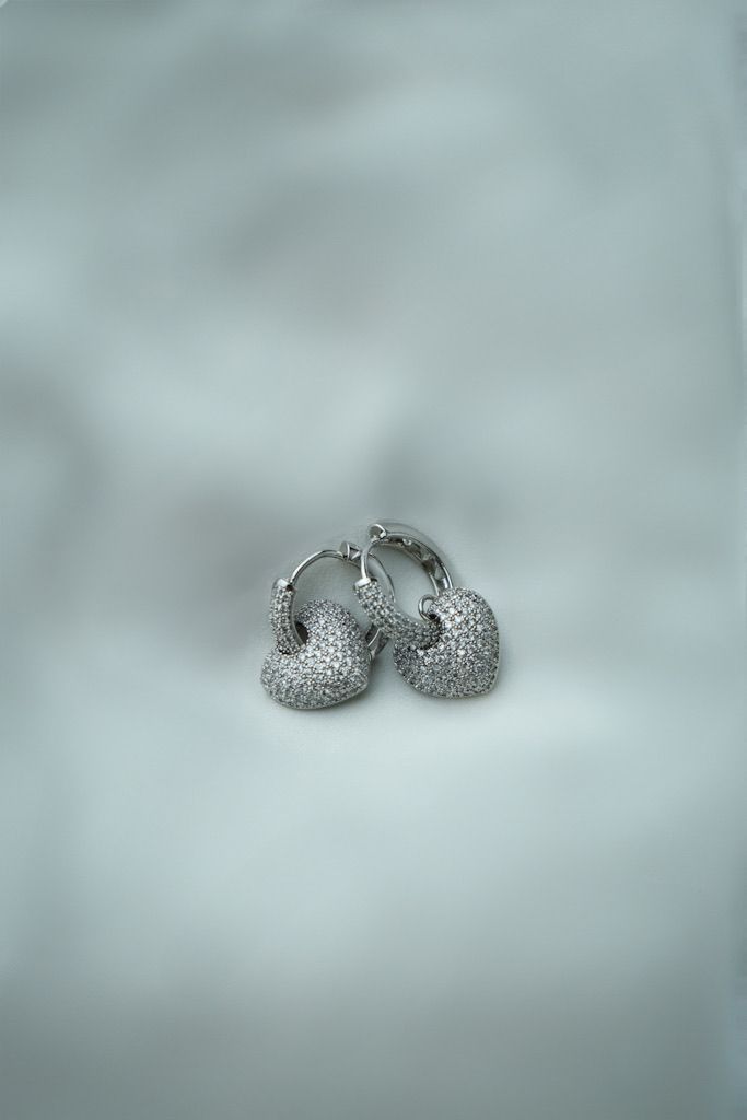 Conjunto Corações Prateados Brilhantes