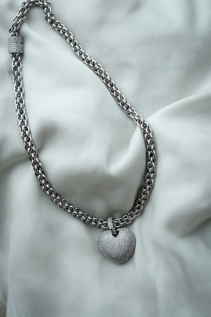 Conjunto Corações Prateados Brilhantes