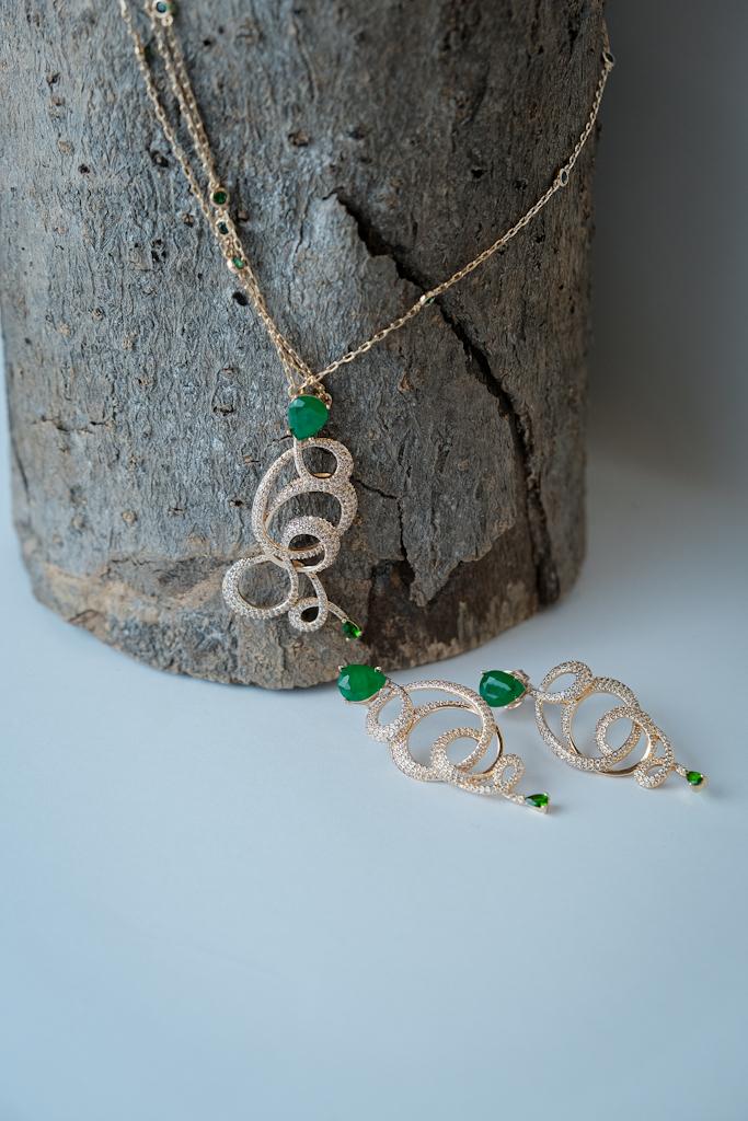 Conjunto Filigrana Esmeralda Dourada