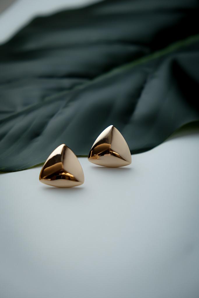 Conjunto Dourado Triângulos Modernos