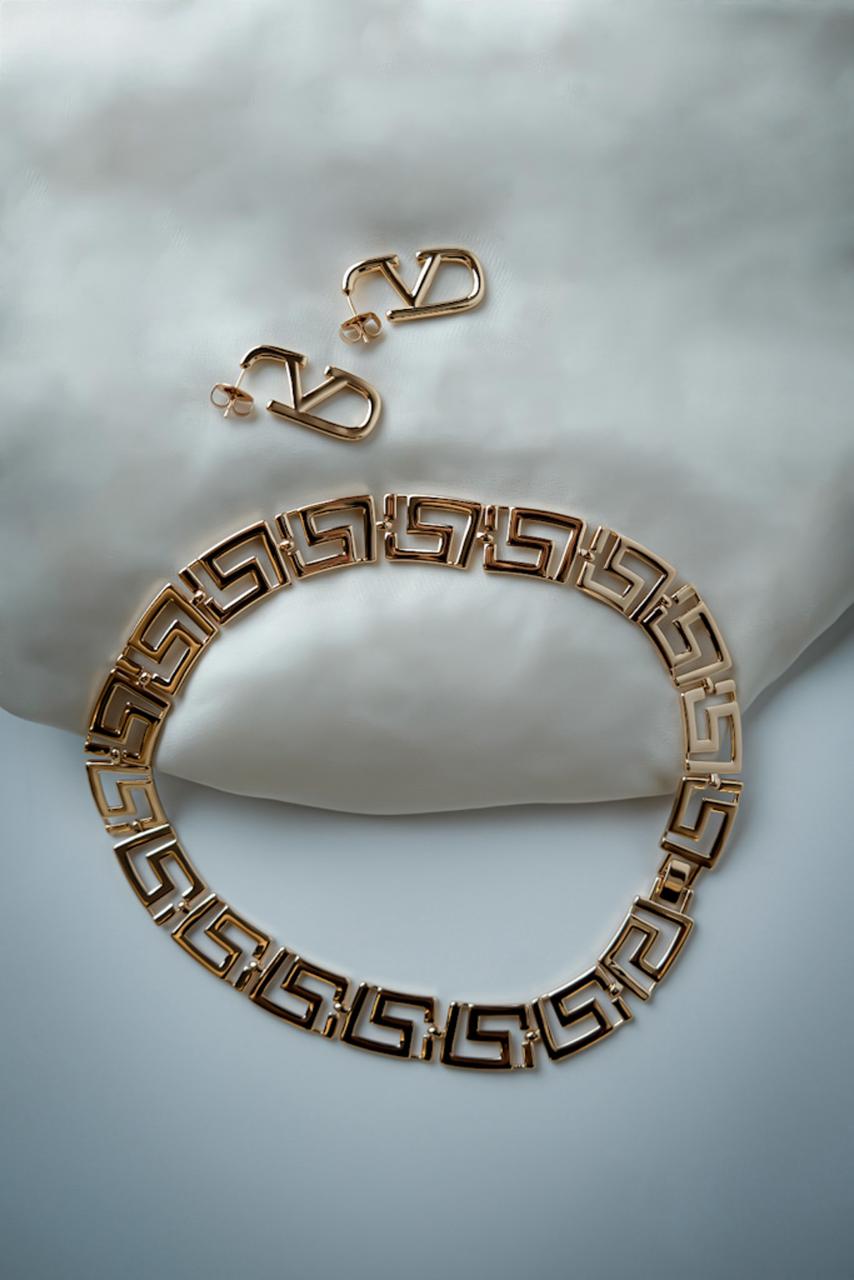 Conjunto Geométrico Dourado Chic