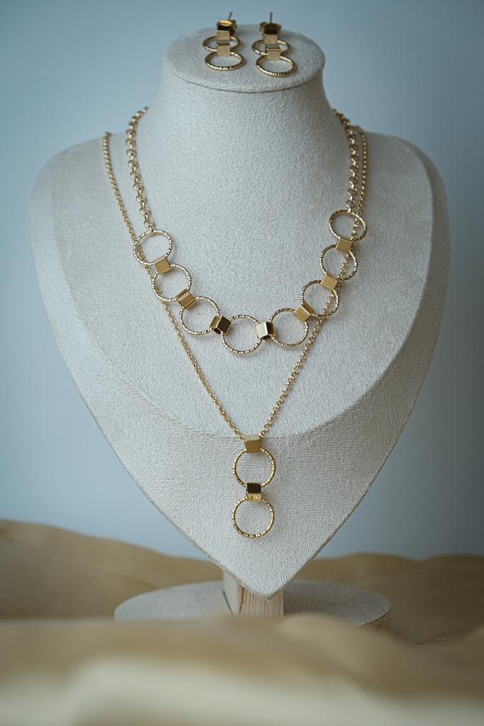 Conjunto Elos Dourados Elegantes